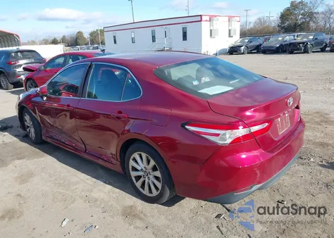 2018 Toyota Camry Le from USA, damaged, VIN 4T1B11HK1JU541193